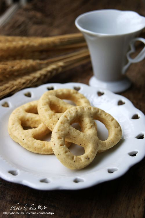 黑胡椒黄油饼干的做法